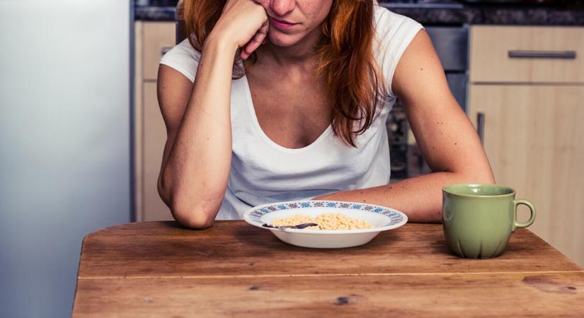 Ezek a terhesség legkorábbi jelei – orrdugulástól a hátfájásig