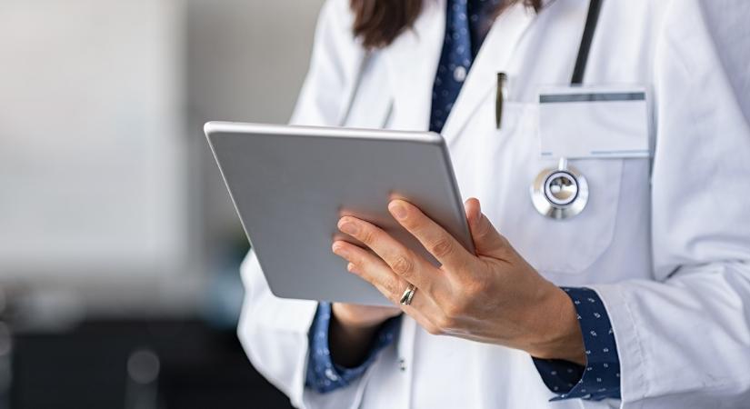 Elküldte a fülfájós betegeket, kirúgták a doktornőt Budaörsön
