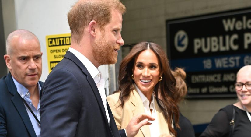 Megcáfolták a pletykákat: Harry herceg és Meghan szerelmesebb mint valaha, és ezt bátran megmutatják a világnak