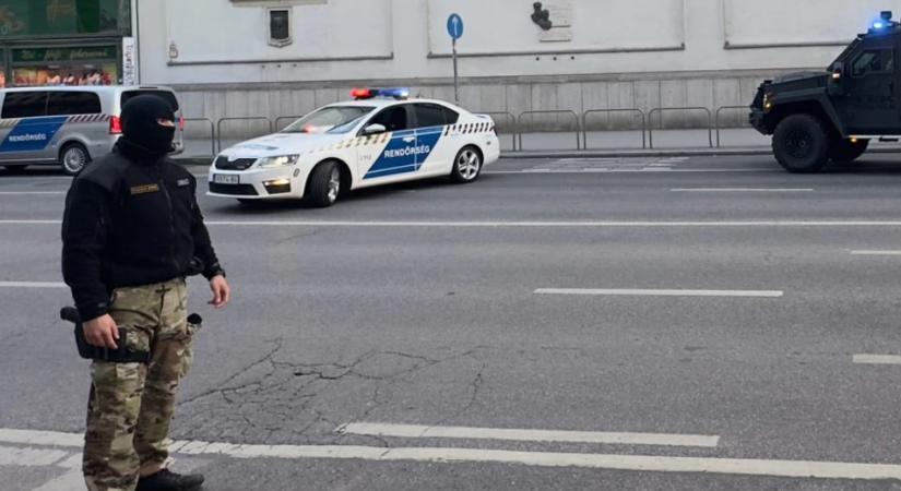 Hatalmas látványosság volt az ukrán kém elfogása - a nyilvánosságnak szóló üzenet volt az akció a Ferenciek terén? Szavazzon!