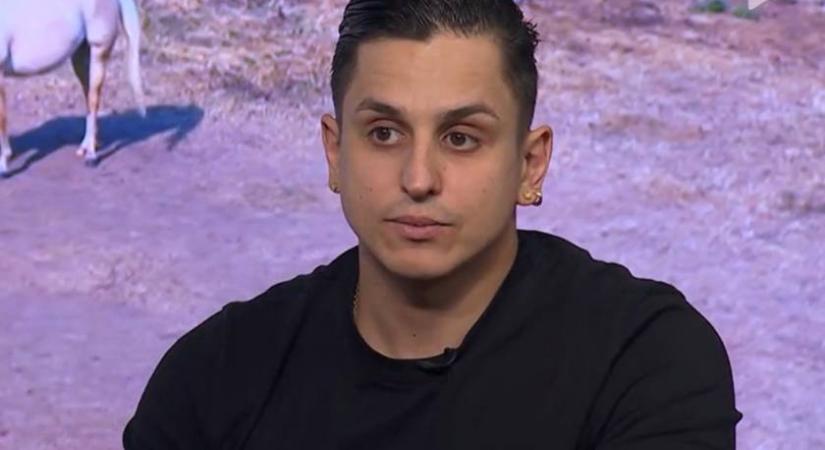 Ilyen Aurelio ritkán látott édesanyja: Márta szőke hajú, fiatalos nő