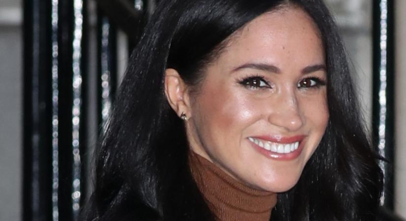 Meghan Markle testre simuló farmerruhájáért rajong most mindenki: a hercegné felvette a szezon kedvencét