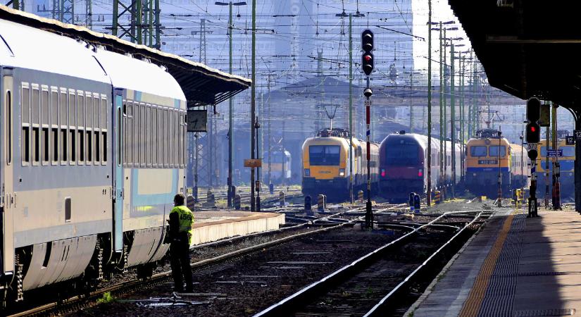 Halálos gázolás miatt 160 utasnak kellett átszállnia