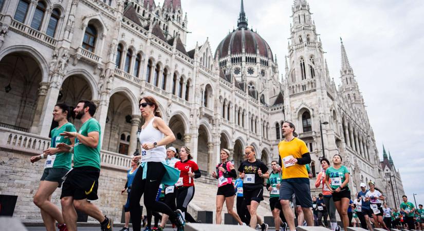 21 éve az EU-ban: koncertek, futóverseny és változatos programok várták az érdeklődőket a Szabadság téren
