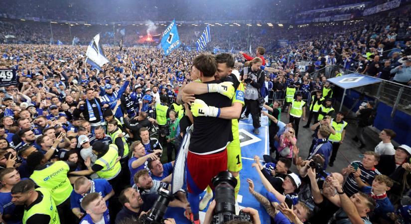 Súlyos árat fizetett a Hamburg a Bundesligába való feljutásért. Több szurkoló megsérült