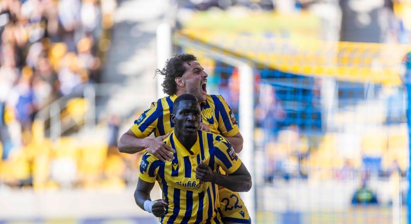 A Spartak a piros lapokat, a DAC a pontokat gyűjtötte a kerületi rangadón (FOTÓK)