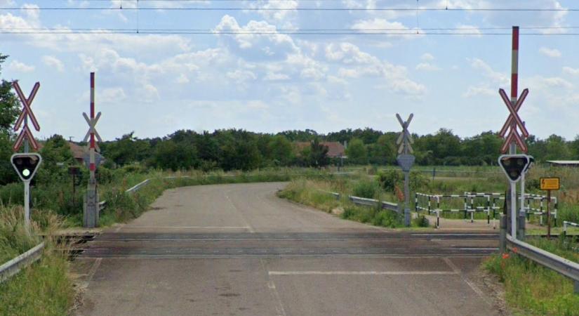 Halálra gázolt a vonat egy férfit a kétpói átjáróban