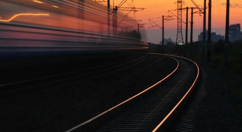 Utolsó szelfijük miatt gázolta el a vonat a három lányt