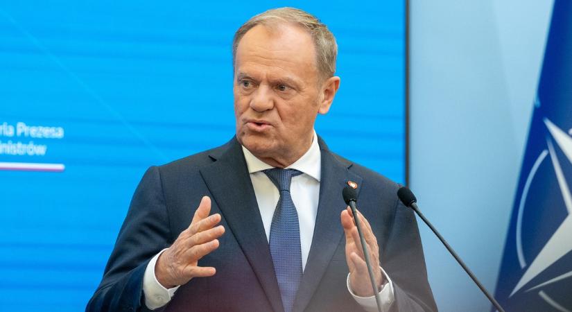 Donald Tusk szerint az orosz titkosszolgálat rendelte meg a varsói bevásárlóközpont felgyújtását