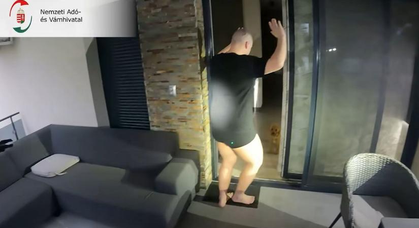 Nem semmi ébresztő! Így húz ki az ágyból pár kommandós (VIDEÓ)