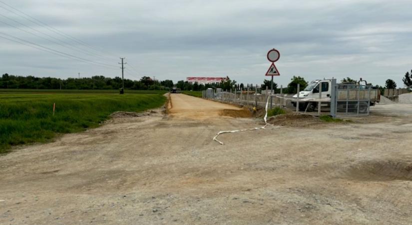 Aszfaltos lesz két földút Bükön