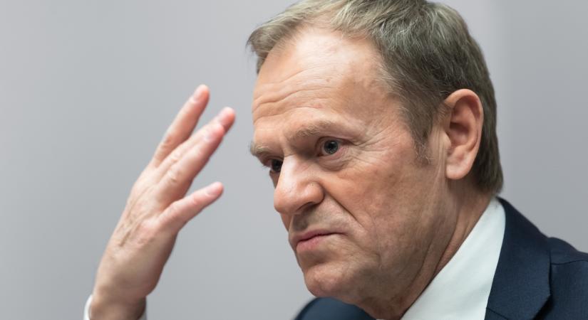 Donald Tusk: orosz megrendelésre gyújtották fel tavaly az egyik varsói vásárcsarnokot