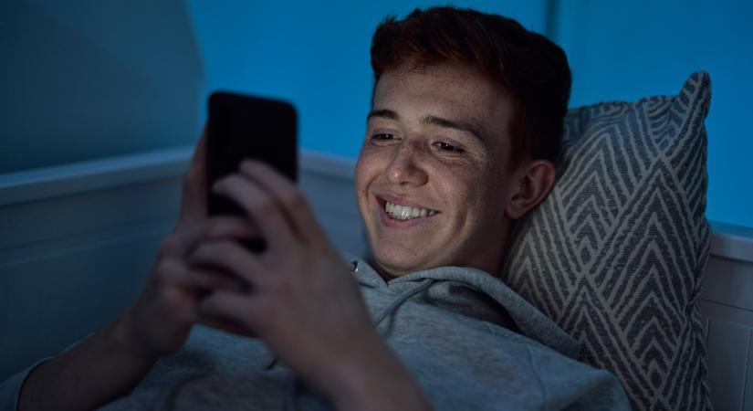 Instagram, influenszerálmok, ChatGPT – ilyen a magyar tinik digitális világa 2025-ben