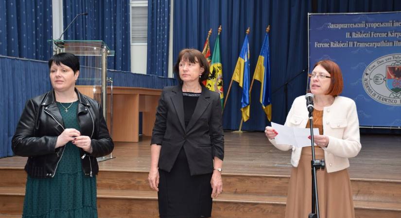 A KMPSZ nyelvhasználati és helyesírási vetélkedőin - Anyanyelvünk kiemelt szerepben