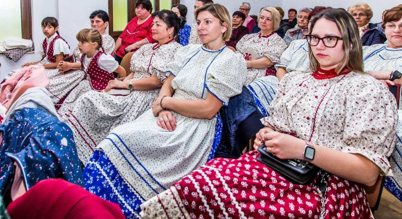 Varrd magad a viseleted! – A szilágysági Dobán is elkészültek az öltözetek