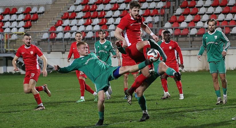 Elnapolt bajnokavatás, a DFC mellett a Mór is nyert