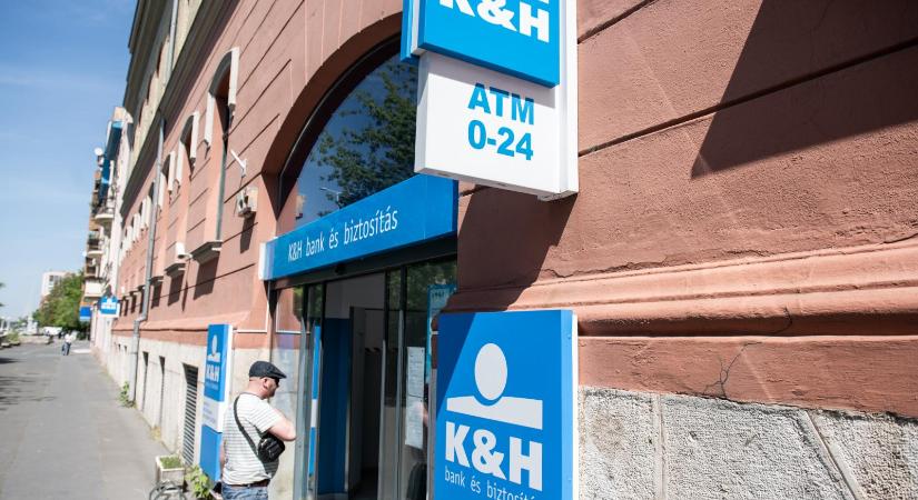 Késik a nyugdíjak utalása a K&H Banknál, a pénzintézet szerint technikai hiba az oka