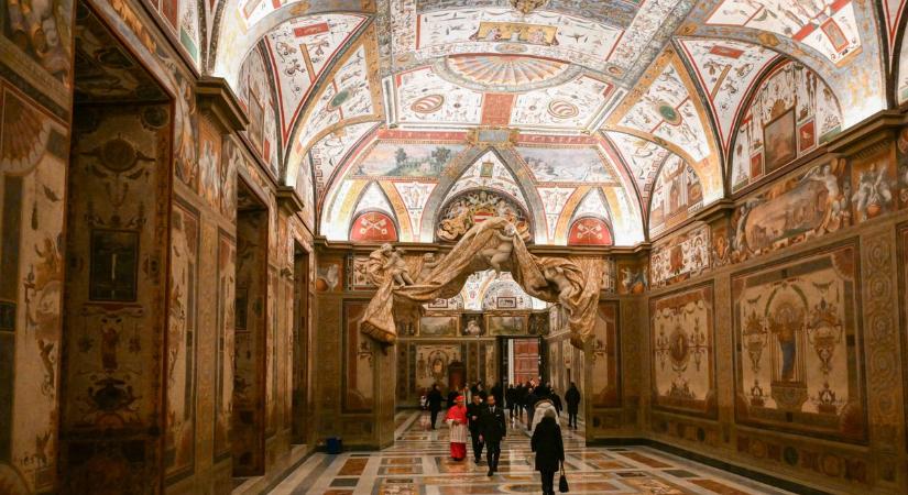 Tíz szoba, orvosi lakosztály és magánkápolna – így néz ki XIV. Leó pápa rezidenciája - Galéria!