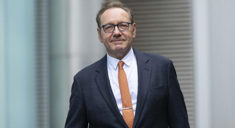Kevin Spacey összeesküvés-thrillerrel próbál új életet lehelni karrierjébe