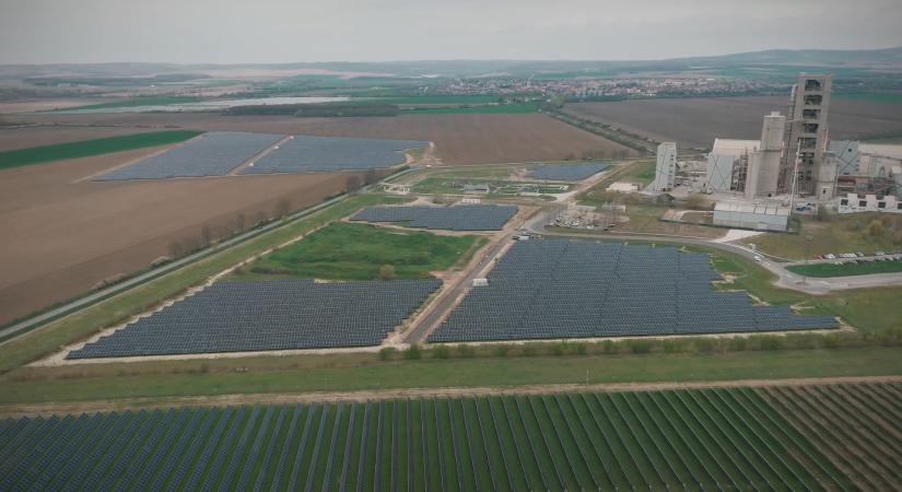 Napelempark adja majd az energiát a királyegyházi cementgyár működéséhez