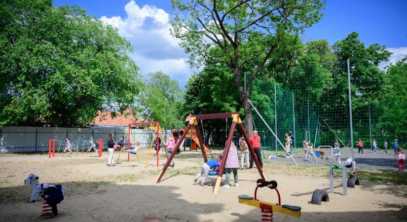 Felújították a homokkerti játszóteret