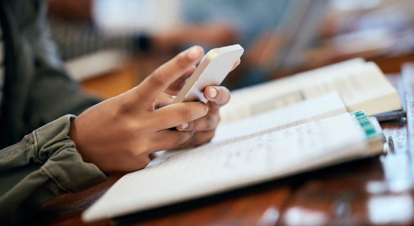 Diákok, figyelem! Ezzel az applikációval gyerekjáték lesz a történelem szóbeli – videóval