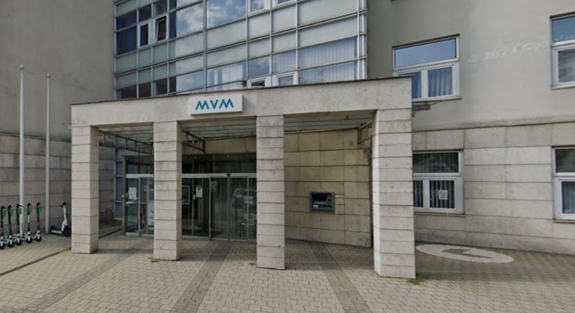 Bombariadó volt az MVM Központi Ügyfélszolgálati Irodájában