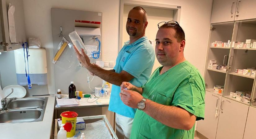 Férfiak a betegágy mellett - Az ápolókat ünneplik világszerte