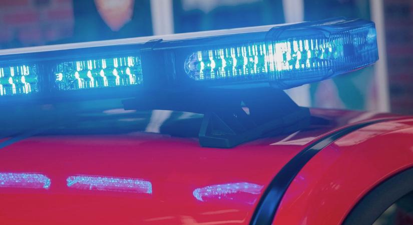 Kamion és furgon ütközött a forgalmas főúton