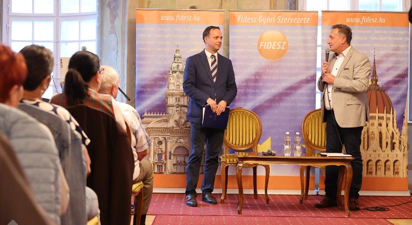 Nyitrai Zsolt a Zichy-palotában tartott fórumot