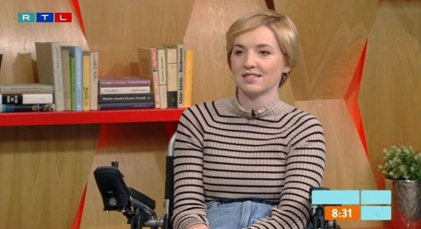 Speciálisan átalakított autót kapott a Terézvárosi házomlásban megsérült balerina