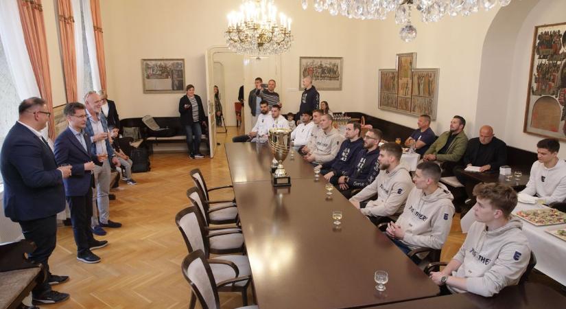 Őszintén vallott a MÁV Előre kulcsjátékosa az ünnepélyes fogadáson