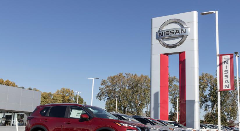További durva leépítést jelentett be a Nissan: több mint 10 ezer munkahely szűnik meg