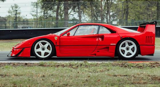 A normál Ferrari F40-nél sokkal durvább verseny verziót kínálnak eladásra