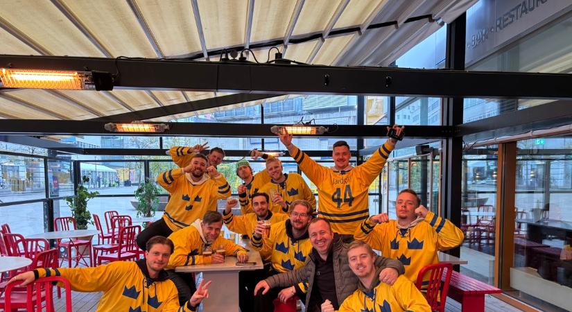 A svéd szurkolók kiszúrták a szekszárdi elnököt Stockholmban