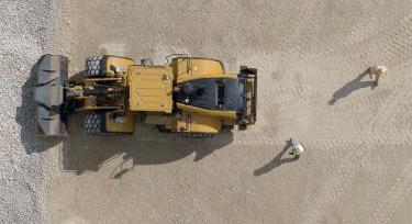 Új biztonsági és hatékonysági rendszerek a Caterpillar rakodókhoz