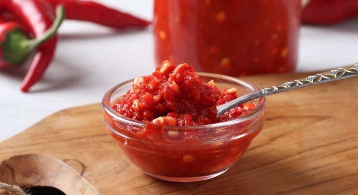 Házi fokhagymás chiliszósz: a grillszezon kötelező kísérője