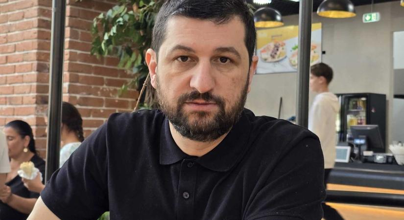 Élő adásban dicsérte Ceaușescu rendszerét az AUR alelnöke