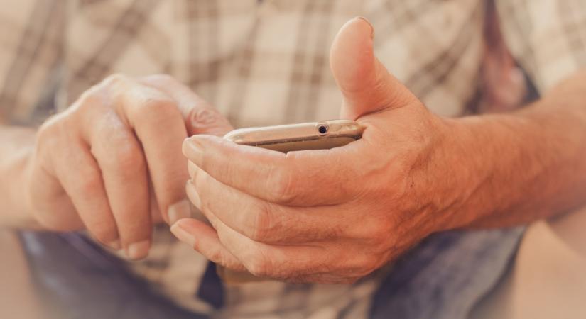 Telefonon hívta egy nő a csorvási férfit: ami ezután történt, azt nehéz elhinni