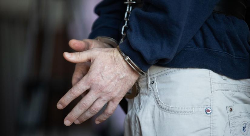 Több mint 35 ezer gyermekpornó-felvétellel bukott le egy füzesabonyi férfi