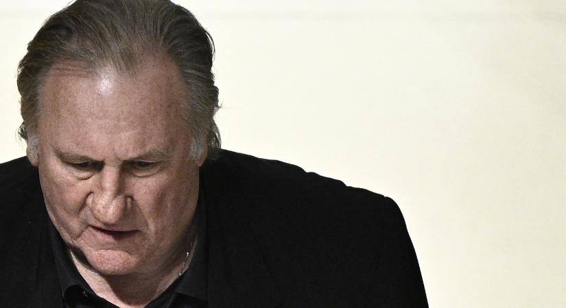 18 hónapos felfüggesztett börtönbüntetést kapott. ítélték Gerard Depardieu-t szexuális zaklatás miatt