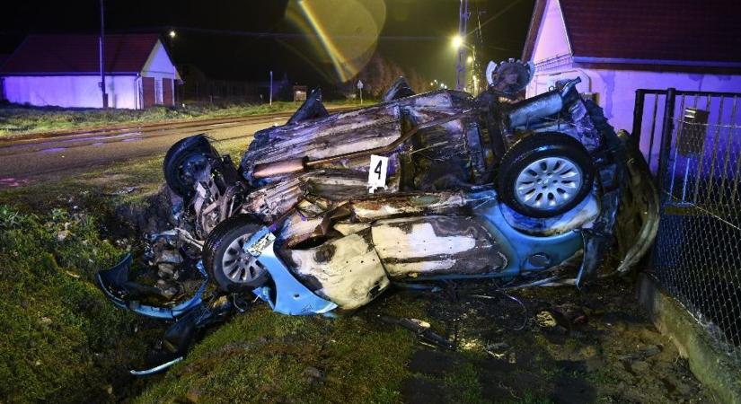 Drámai részletek derültek ki a kocsiban bennégett édesanya haláláról - fotók