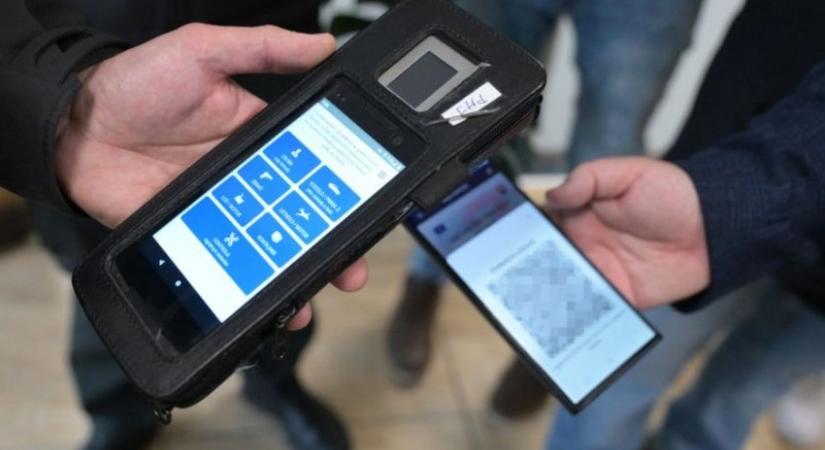 Személyigazolvány és jogosítvány elektronikusan: Már 180 ezren húzták le az eDoklady alkalmazást
