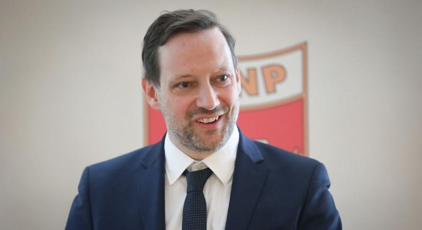Keresztények segítése: exkluzív vasi interjú Azbej Tristan KDNP alelnökkel, államtitkárral