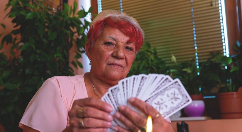 Pénzáradat: hihetetlen, mire képes három gyertya és egy darab papír