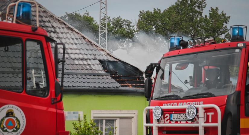 Ötvenhatszor hívták őket háztűzhöz rövid idő alatt