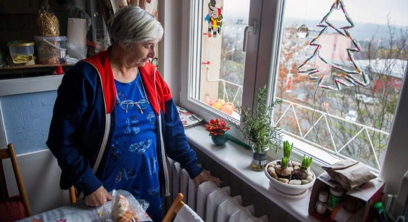 Melegek a radiátorok, ismét fűtenek Tolnában