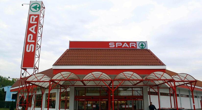 Felhívás! Egy hölgyet keresnek, aki pénzt akart felvenni a Sparnál, nagyon fontos dolgot akar közölni a jótevője