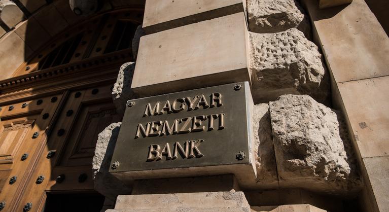 Biztosítókra csapott le az MNB, százmilliós bírságot osztottak ki