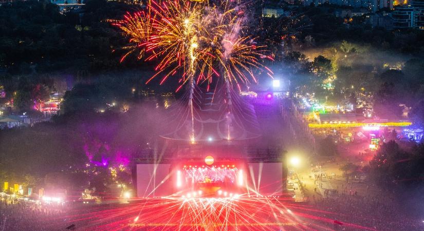 Színes madarakkal repülünk idén a Szabadság Szigetére